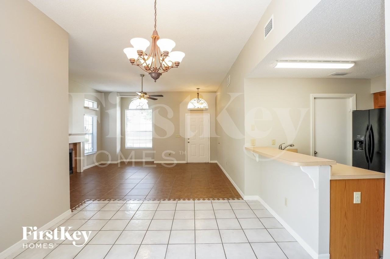 1008 Vannessa Dr - Photo 4 of 15