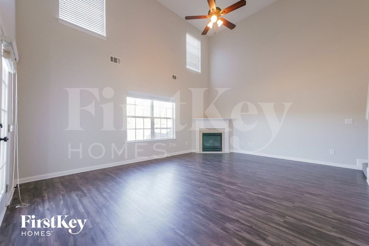 109 Parkview Place Dr - Photo 2 of 15