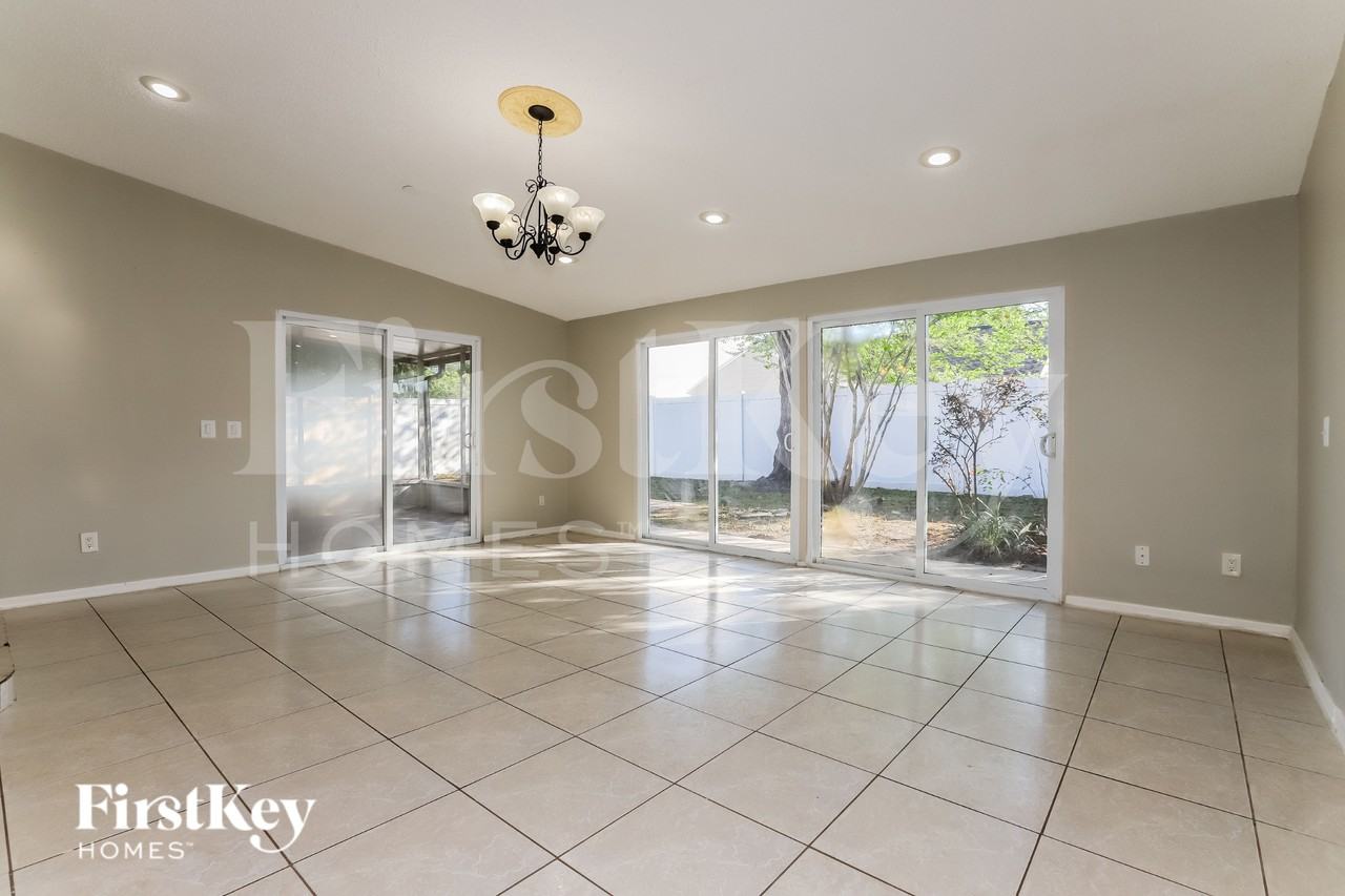 9728 Fox Hollow Rd - Photo 3 of 16