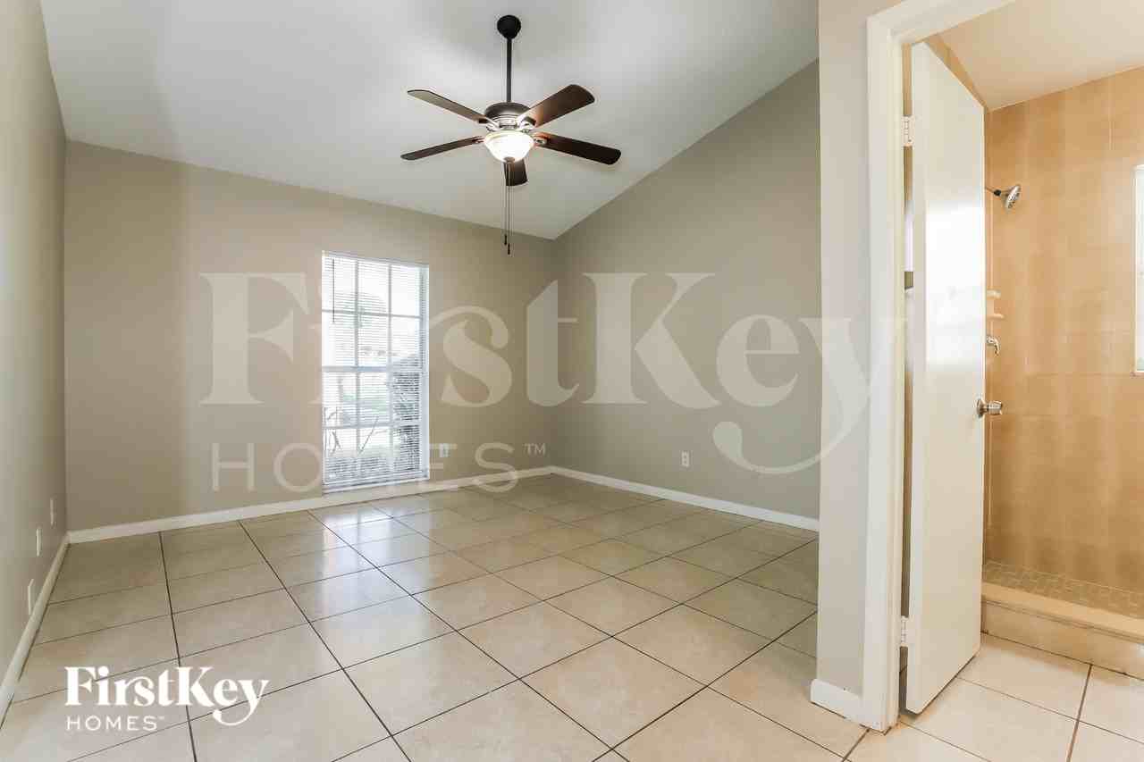 9728 Fox Hollow Rd - Photo 4 of 16