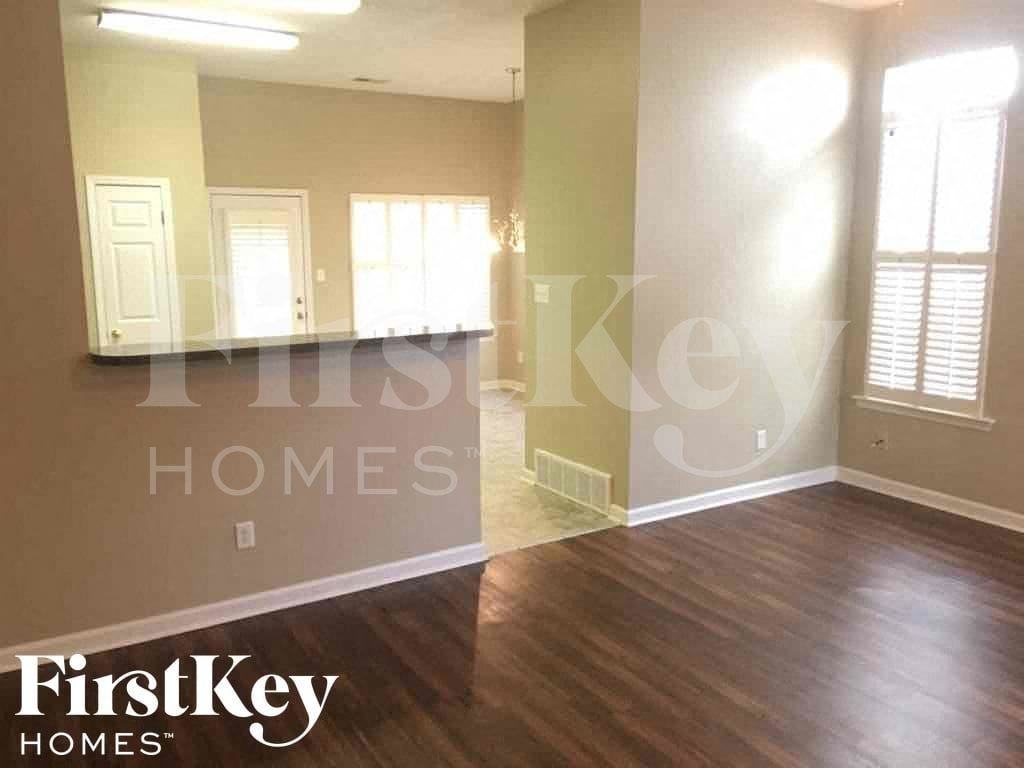 865 Abbey Grove Ln - Photo 5 of 18
