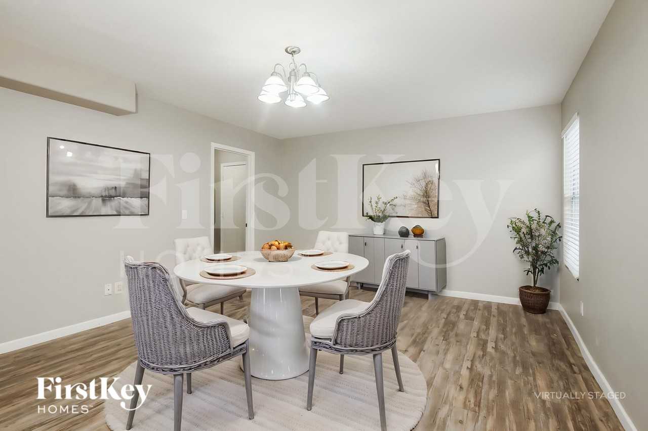 7570 W Comet Ave - Photo 6 of 19