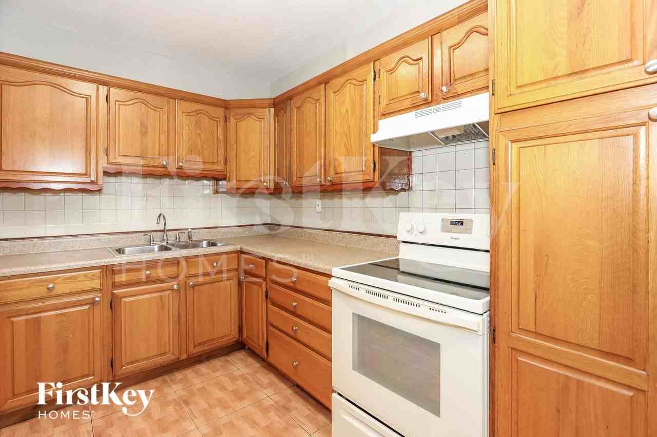 7000 Sw 12th St - Photo 6 of 15