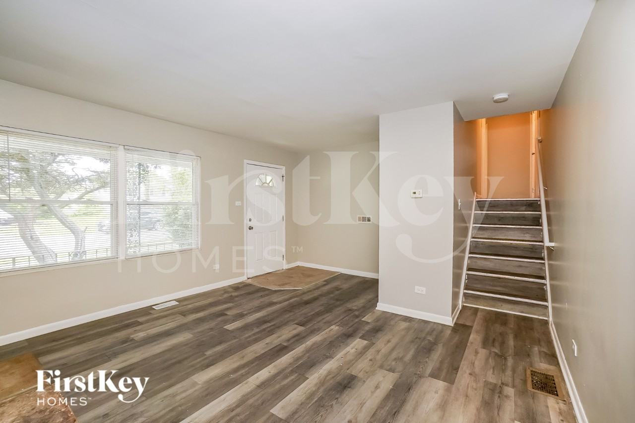 4200 Arlington Dr - Photo 3 of 19