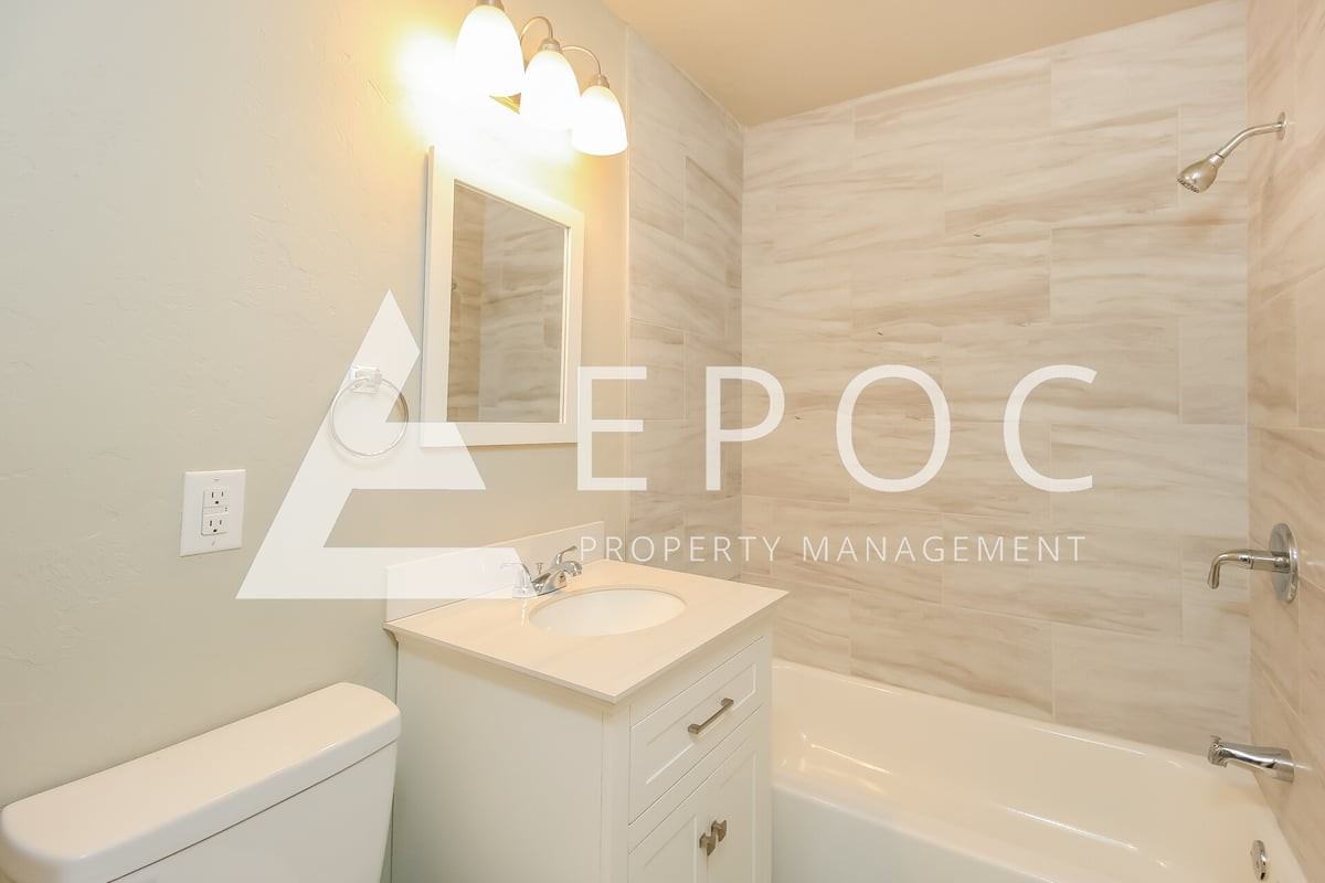 9813 Ne 10th St - Photo 7 of 15