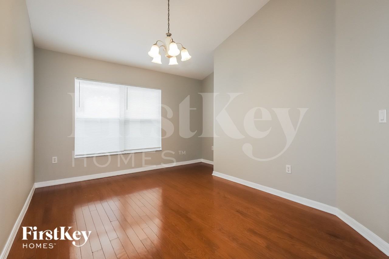 3774 Rollingsford Cir - Photo 5 of 17