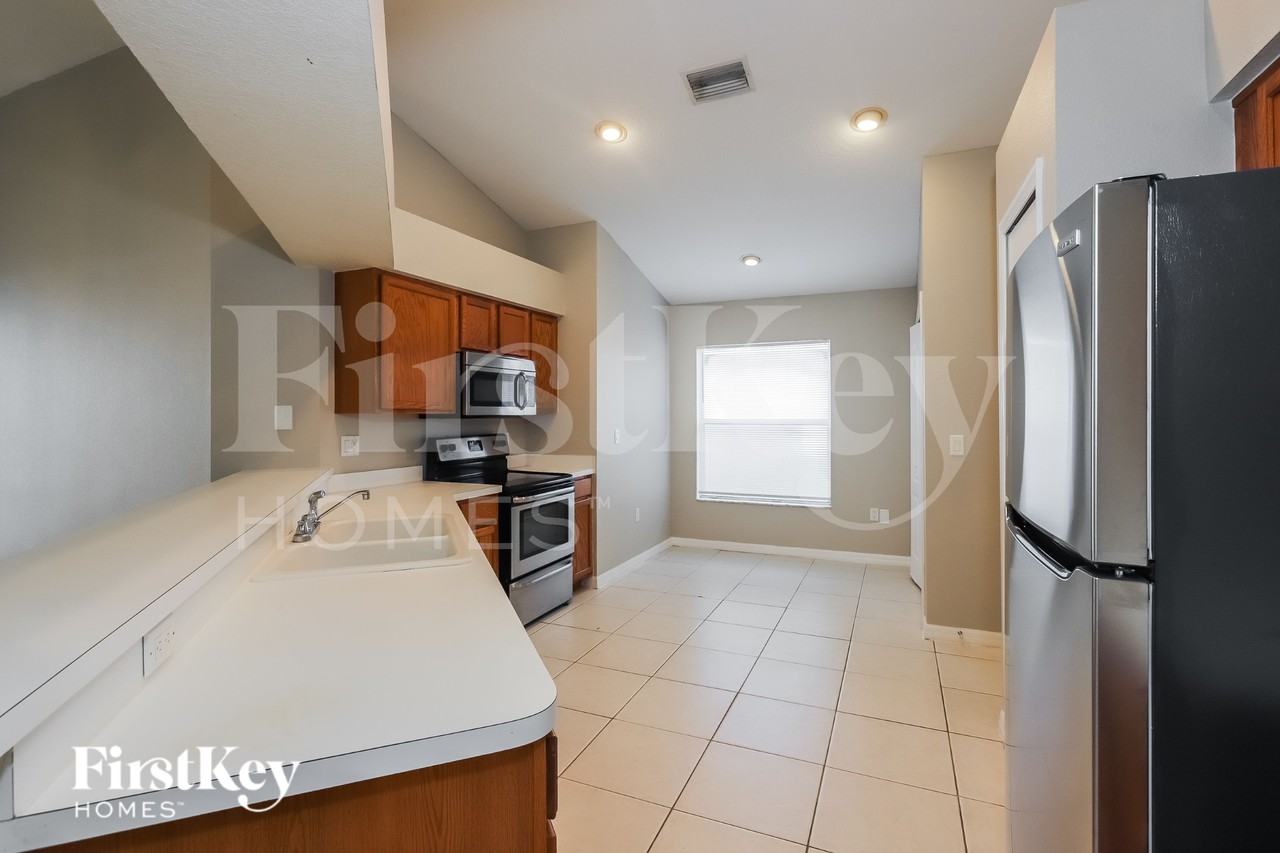 3774 Rollingsford Cir - Photo 6 of 17