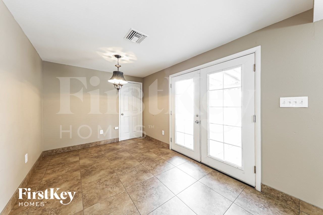 3550 E Thunderbird Rd - Photo 6 of 19