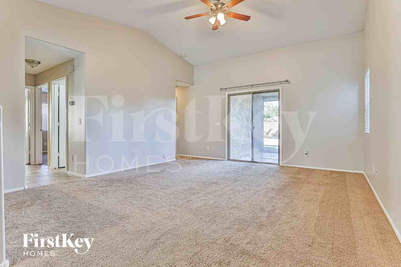2794 W Mira Dr - Photo 2 of 15