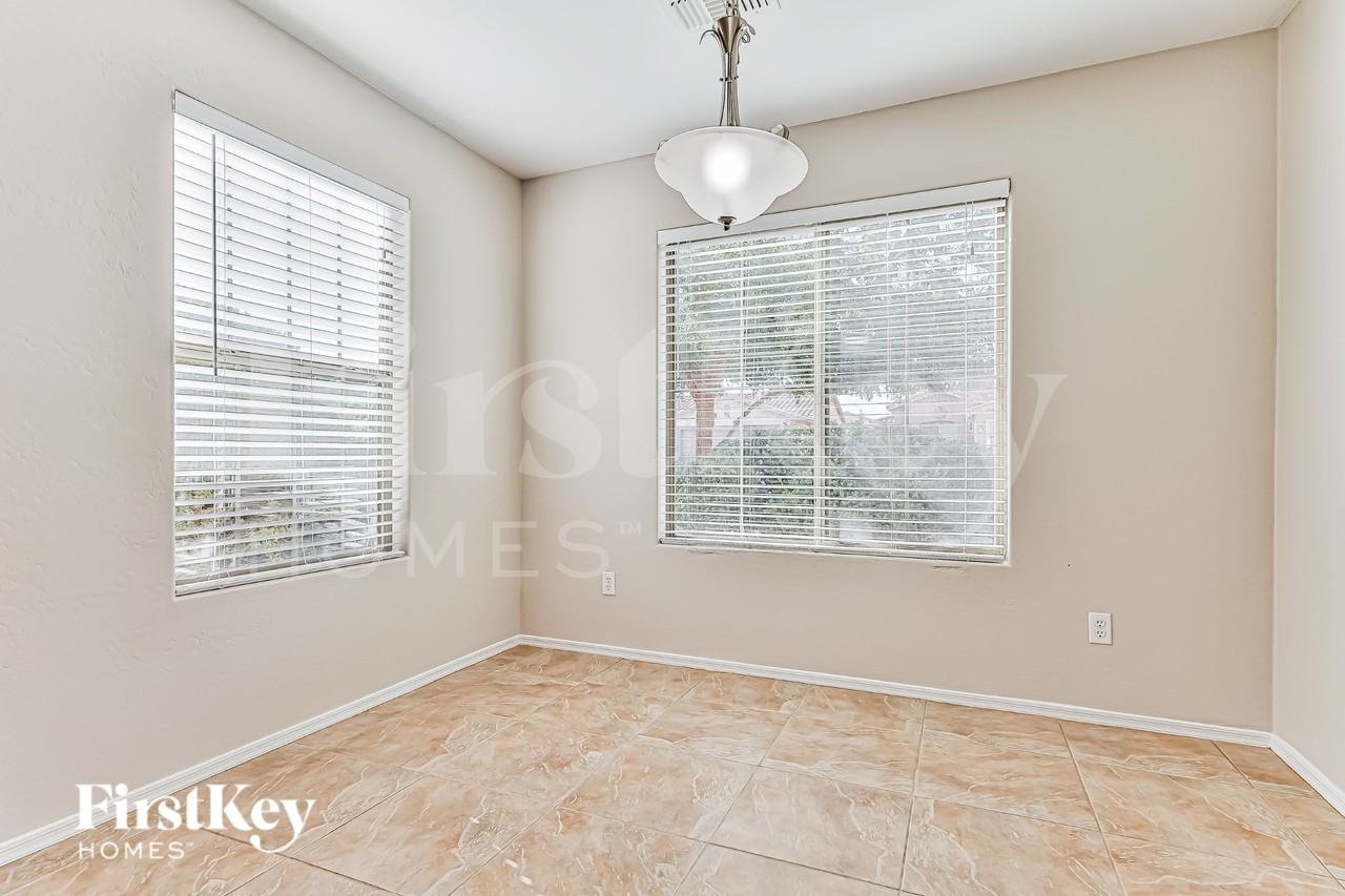 2794 W Mira Dr - Photo 5 of 15
