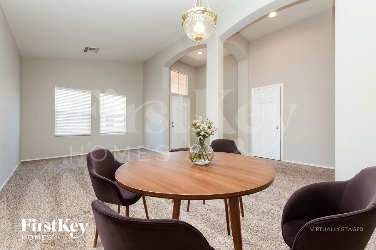 1527 Paradise Reef Ave - Photo 6 of 19