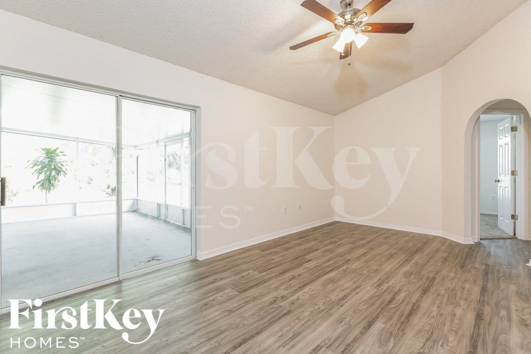 1517 Fairlight St Nw - Photo 3 of 16