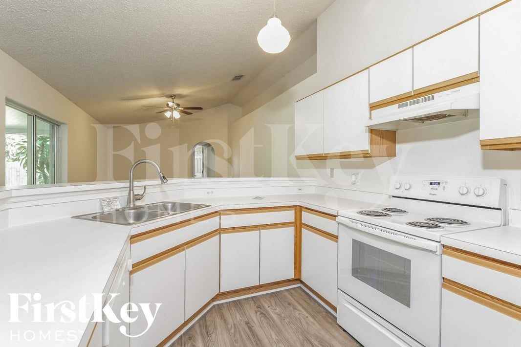 1517 Fairlight St Nw - Photo 5 of 16