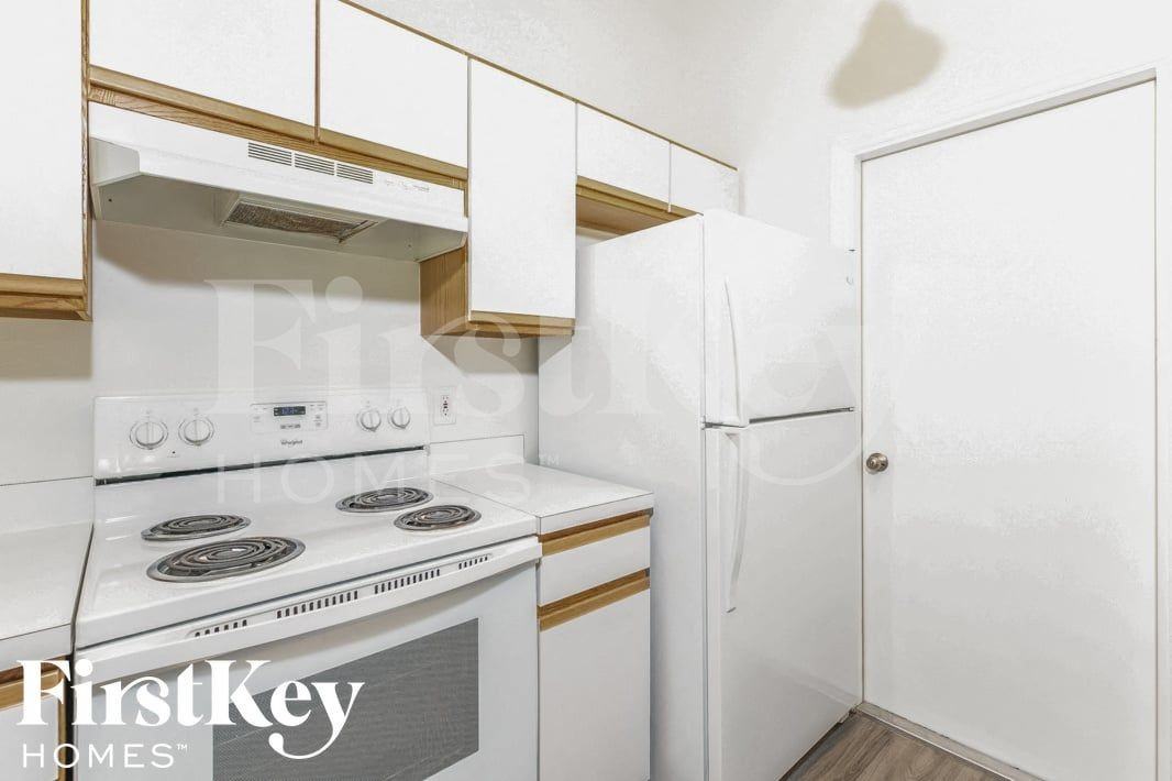 1517 Fairlight St Nw - Photo 6 of 16