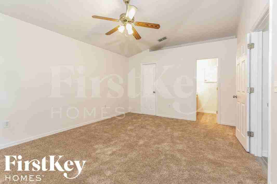 1517 Fairlight St Nw - Photo 7 of 16