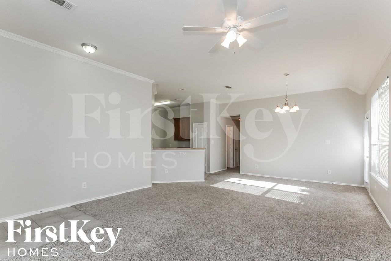1415 Sax Leigh Dr - Photo 3 of 16