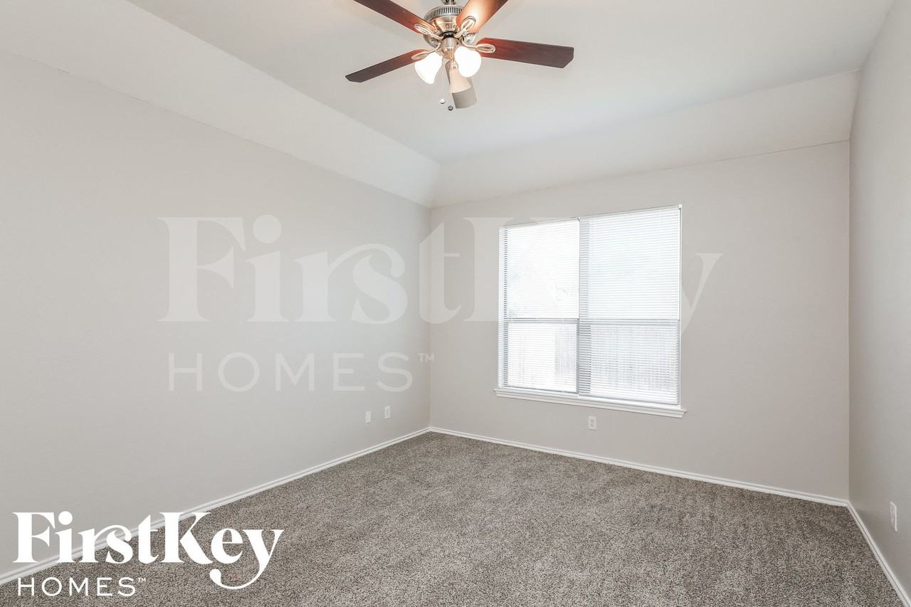 1415 Sax Leigh Dr - Photo 7 of 16