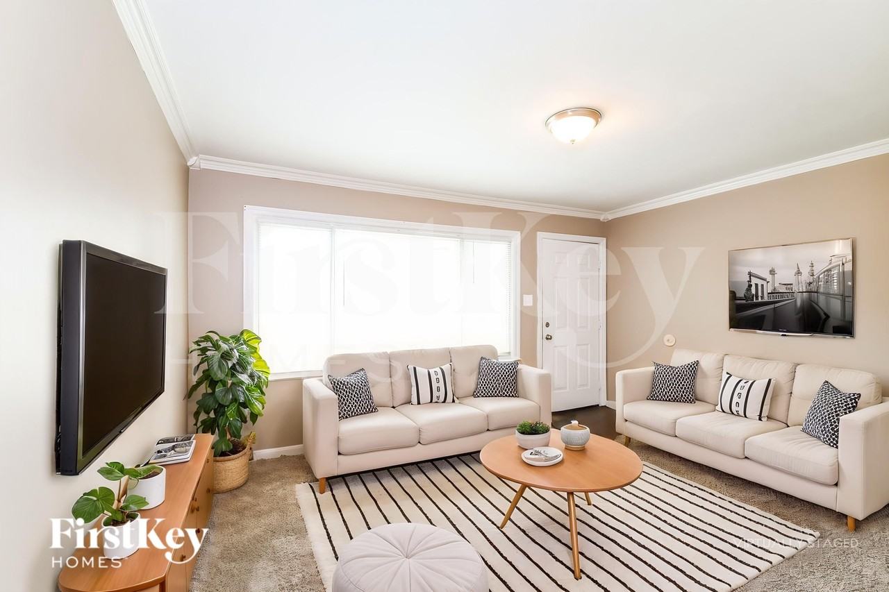 1405 Gahan Dr - Photo 5 of 19