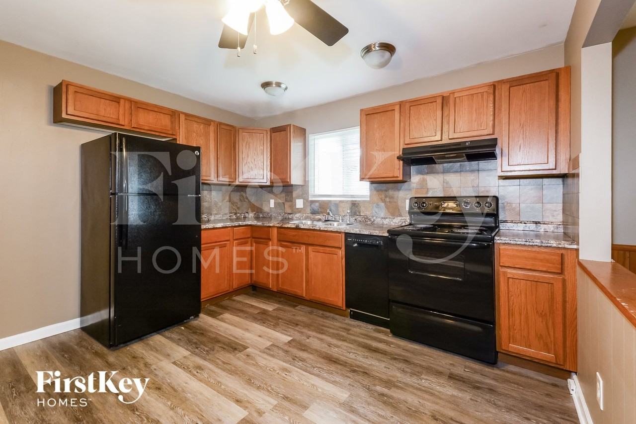13825 Invicta Dr - Photo 7 of 15