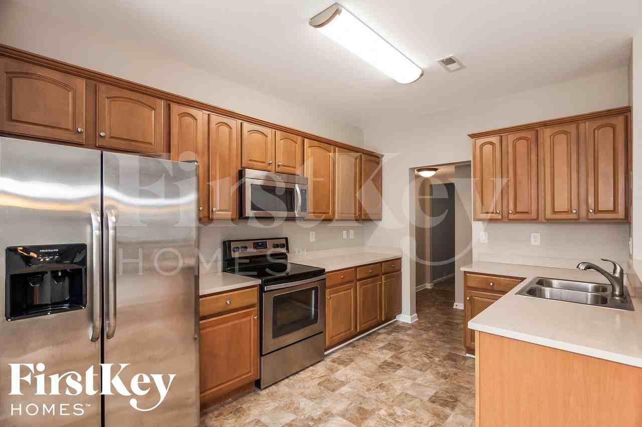 13211 Meadowmere Rd - Photo 7 of 15