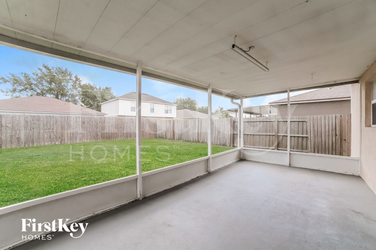 12742 Lake Vista Dr - Photo 7 of 16