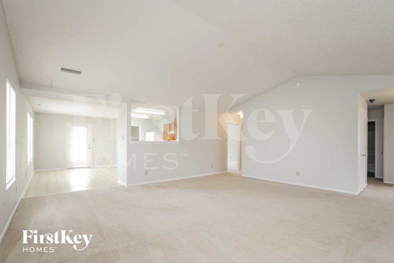 12729 White Rabbit Dr - Photo 3 of 15