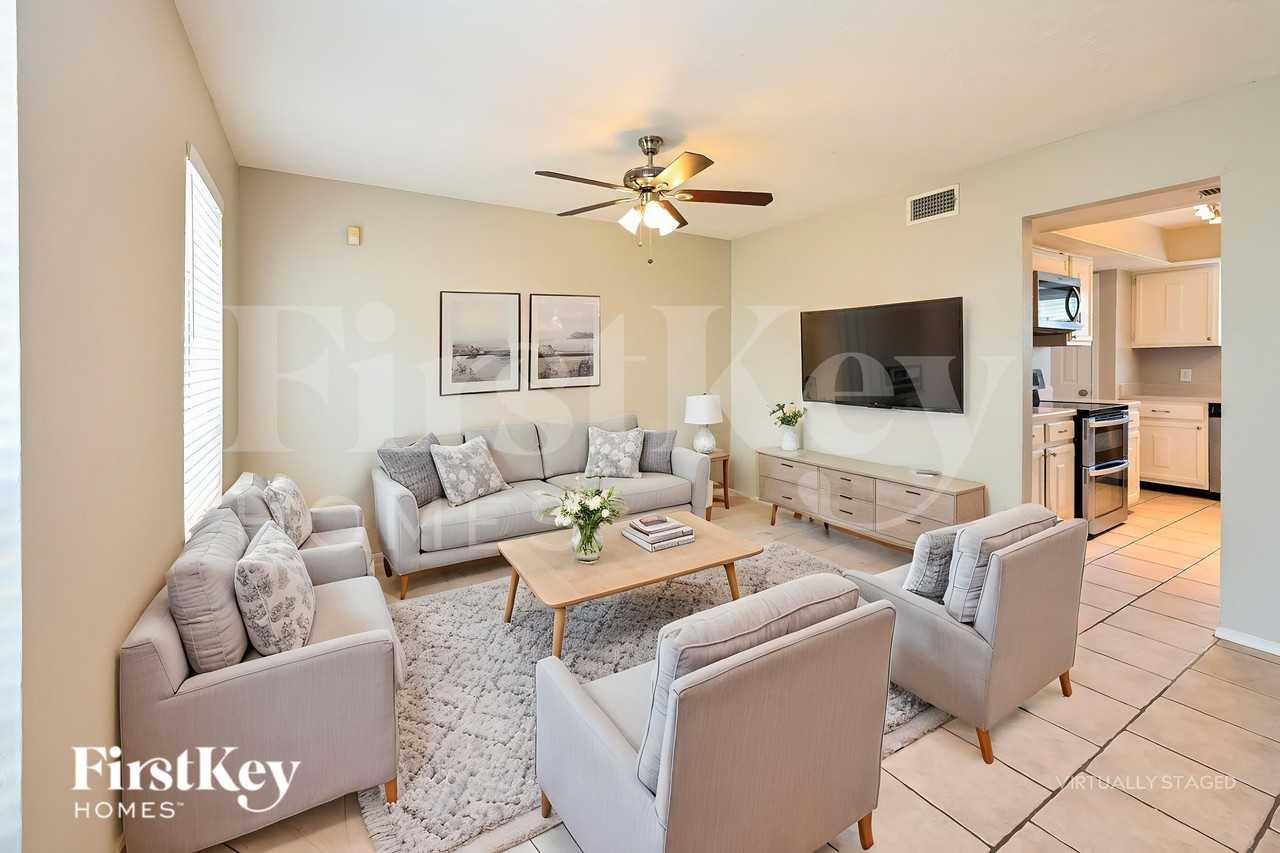 1219 Briarmead Dr - Photo 4 of 19