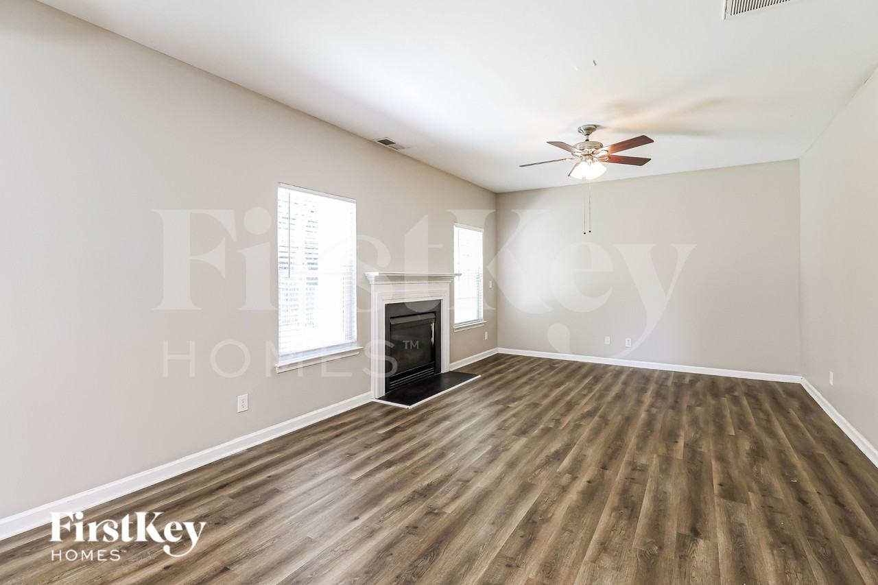 11101 Dulin Creek Blvd - Photo 3 of 19