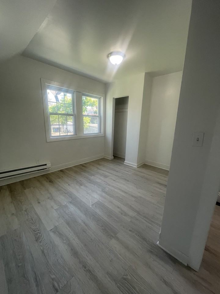 16 Van Buren Street #2 - Photo 4 of 6