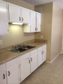 5011 Oleander Dr - Photo 4 of 13