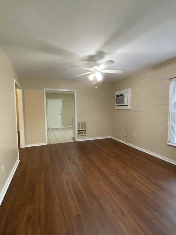 5011 Oleander Dr - Photo 5 of 13