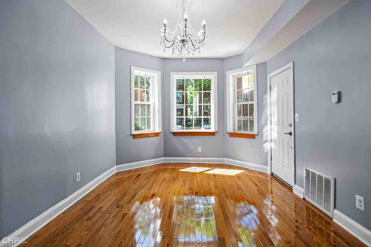 2423 S Hamlin Ave #1 - Photo 6 of 11