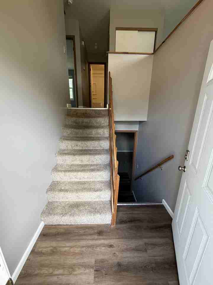 1152 Saint Matthew Ave - Photo 4 of 22