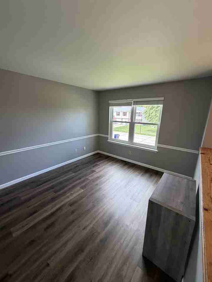 1152 Saint Matthew Ave - Photo 6 of 22