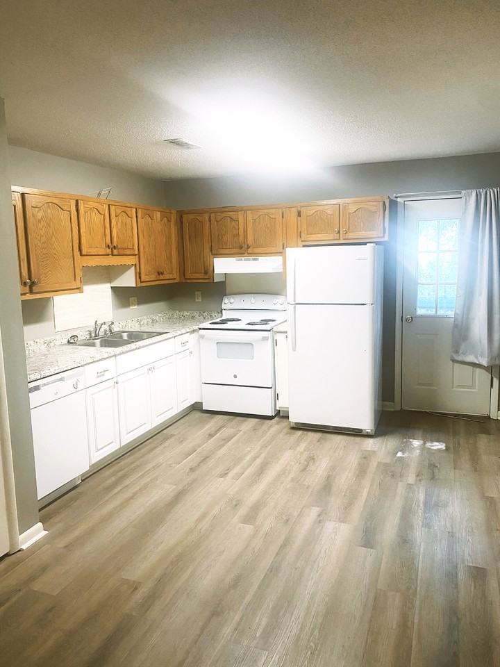 1809 Windover Pl Sw #D - Photo 3 of 8