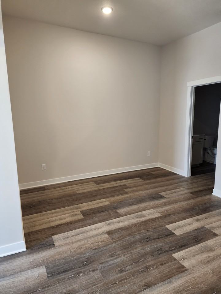 121 Main St S #2C - Photo 5 of 8