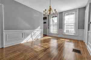 featured image of 11 Whitney Pl #2