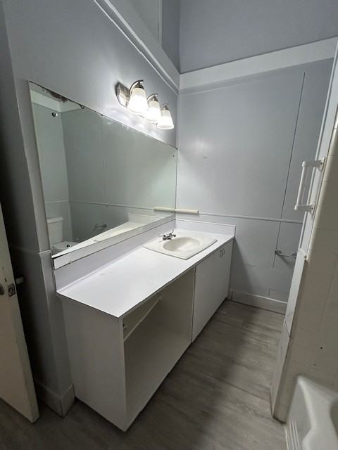 811 Indiana Ave #811 - Photo 2 of 13
