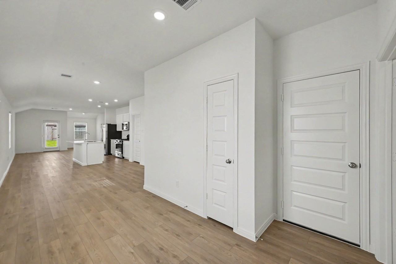 25260 Leather Leaf Ct - Photo 4 of 23