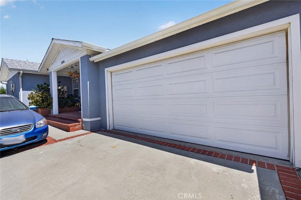 14243 Community St - Photo 2 of 17