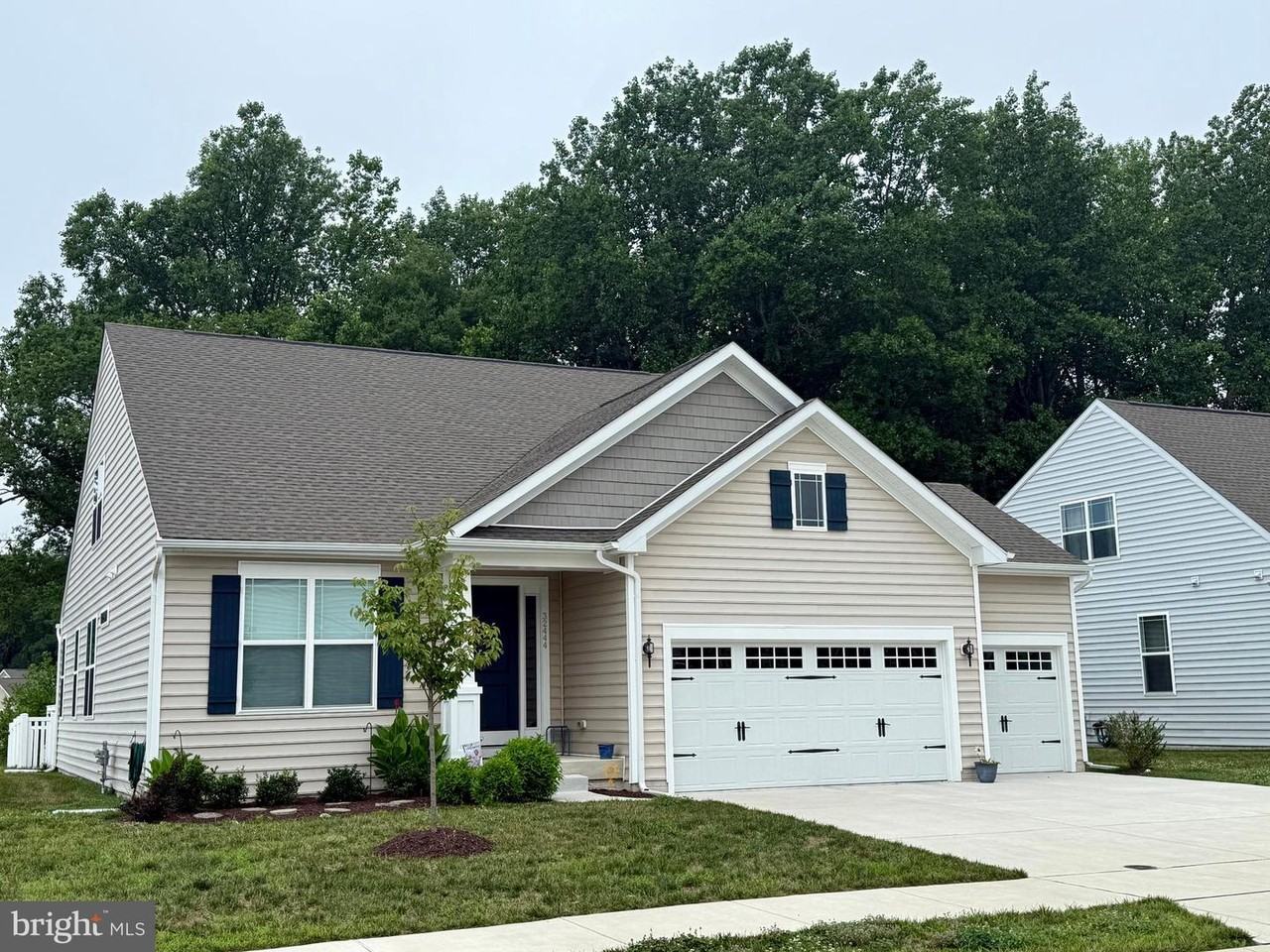32444 Deerwood Ln - Photo 2 of 4
