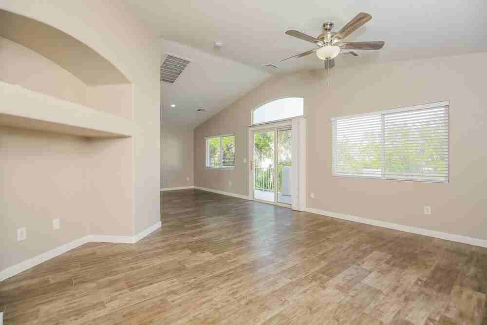 5347 Galanthus St - Photo 4 of 17