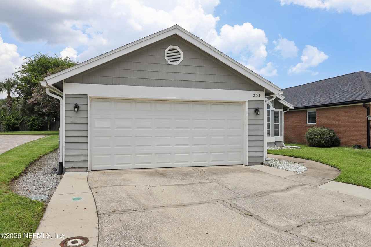 204 Crosstern Ct - Photo 2 of 41