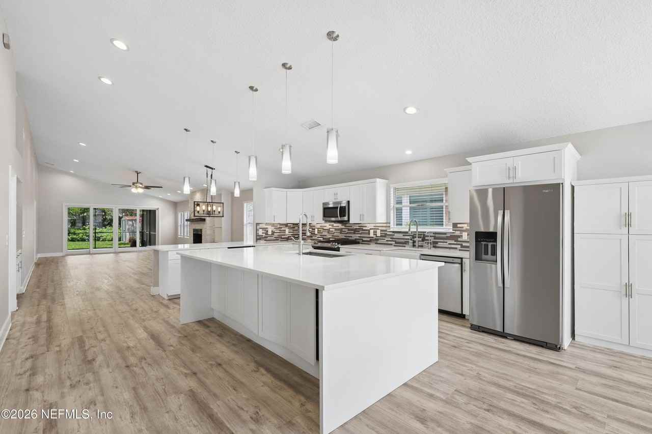 204 Crosstern Ct - Photo 6 of 41