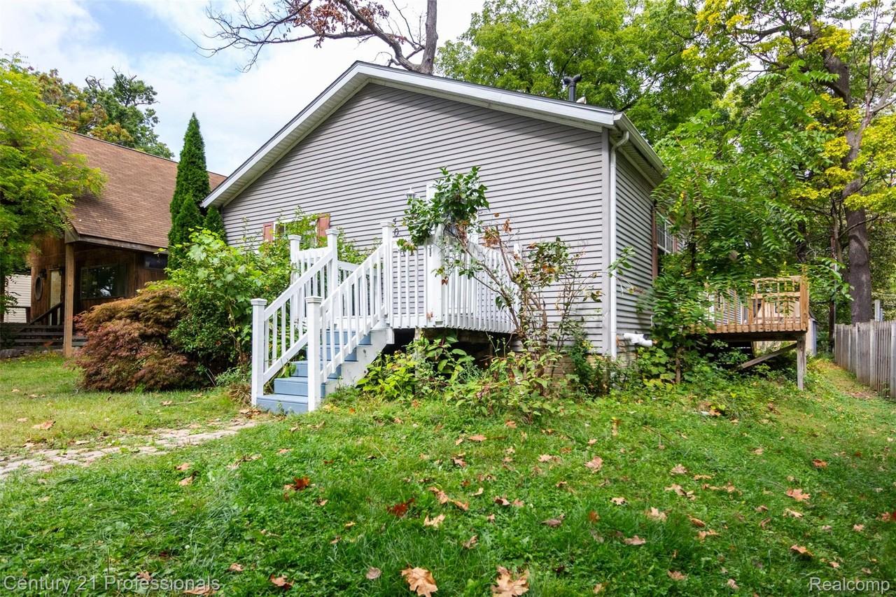 4080 Cass Elizabeth Rd - Photo 3 of 38