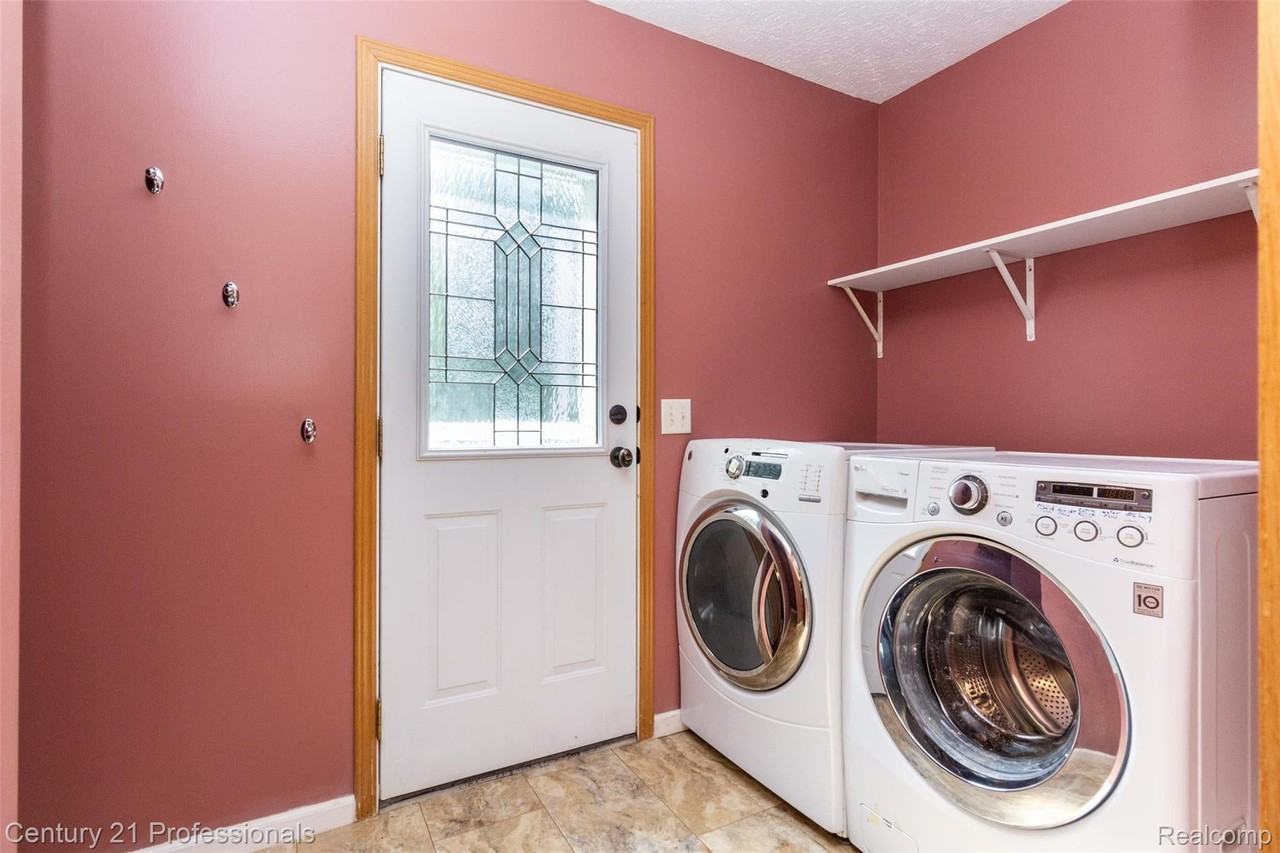 4080 Cass Elizabeth Rd - Photo 5 of 38