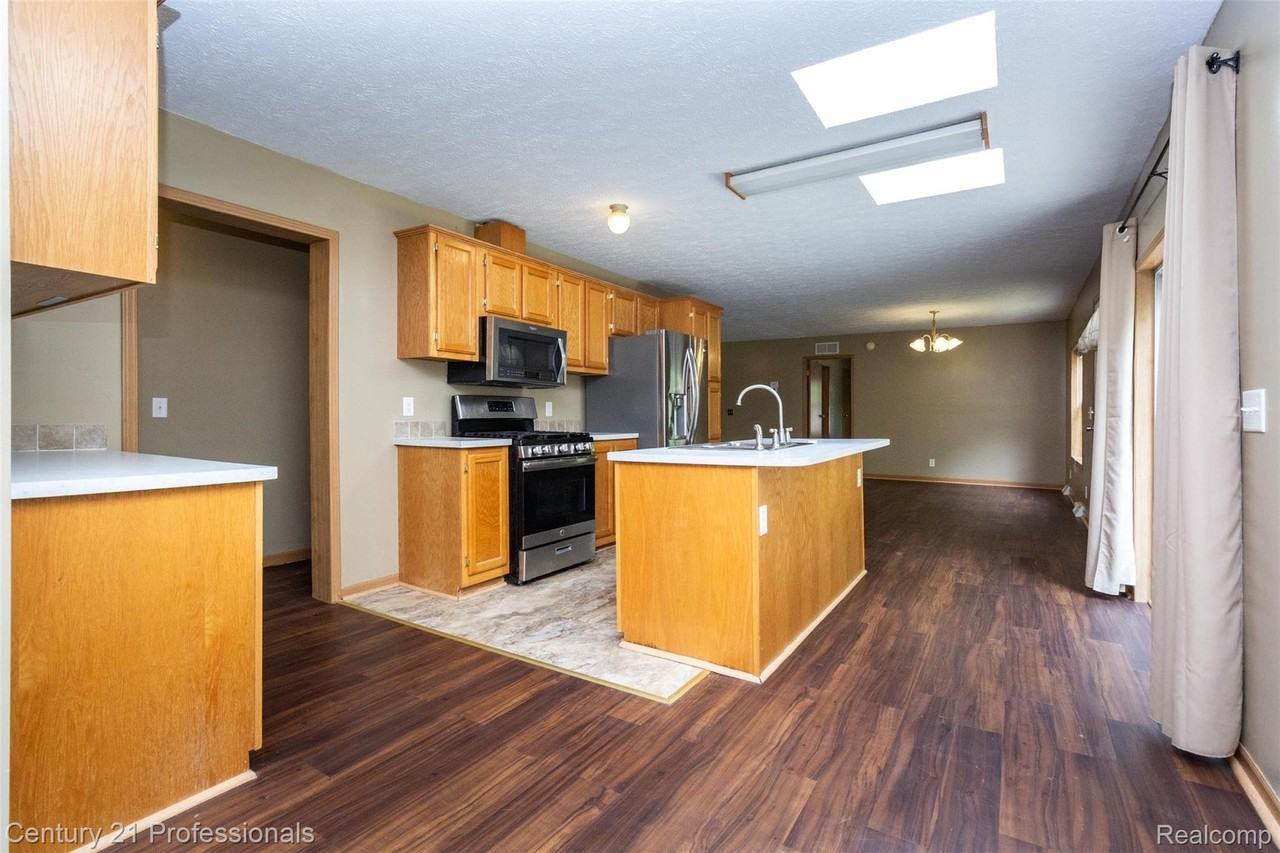 4080 Cass Elizabeth Rd - Photo 6 of 38