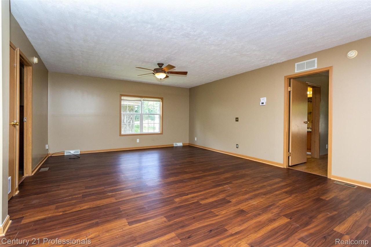 4080 Cass Elizabeth Rd - Photo 7 of 38