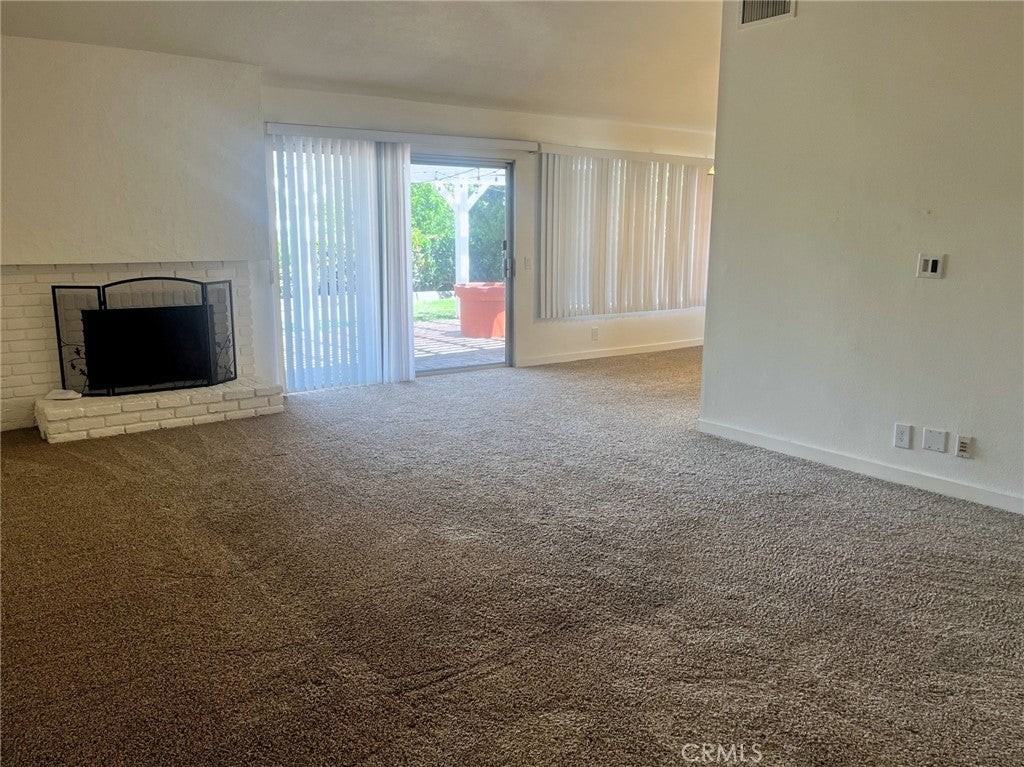 2045 Chevy Chase Dr - Photo 6 of 15