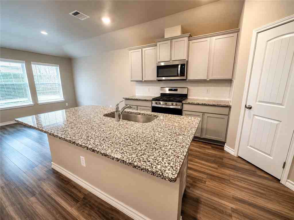 1417 Maverick Rd - Photo 2 of 14